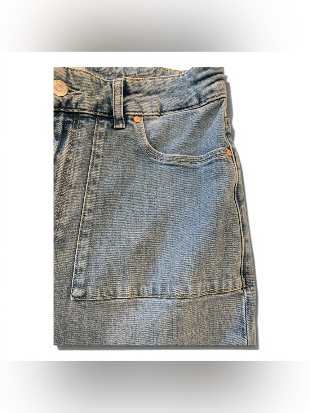 PAIGE Anessa High Rise Wide-Leg Crop Petite Jeans in Light Blue - Picture 5 of 12